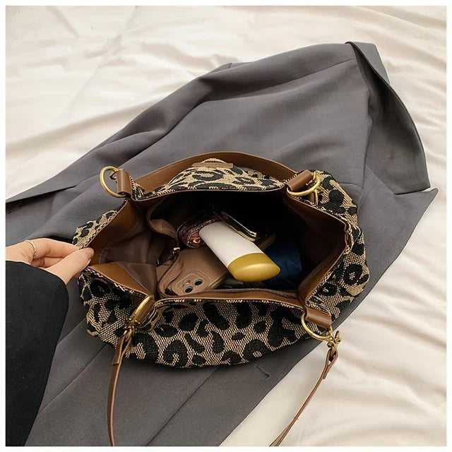 Lunera™ Canvas Tote – Tijdloze stijl en praktisch design
