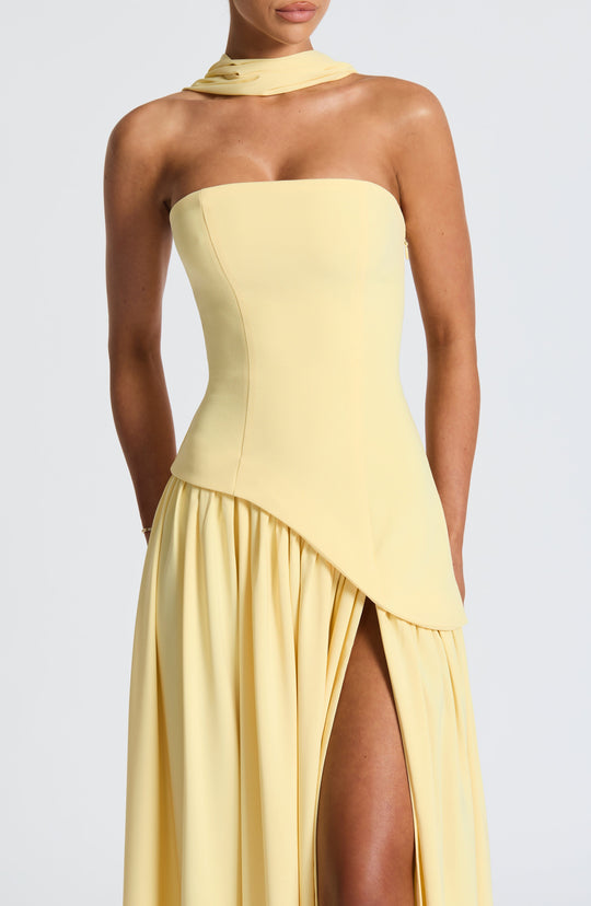 Lunaria™ Elegant Contrast Maxi Dress