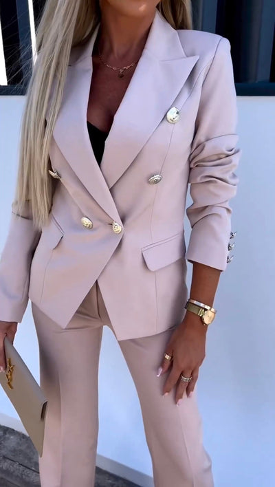 Elegantra™ – Tijdloze Klasse Voor Elke Gelegenheid